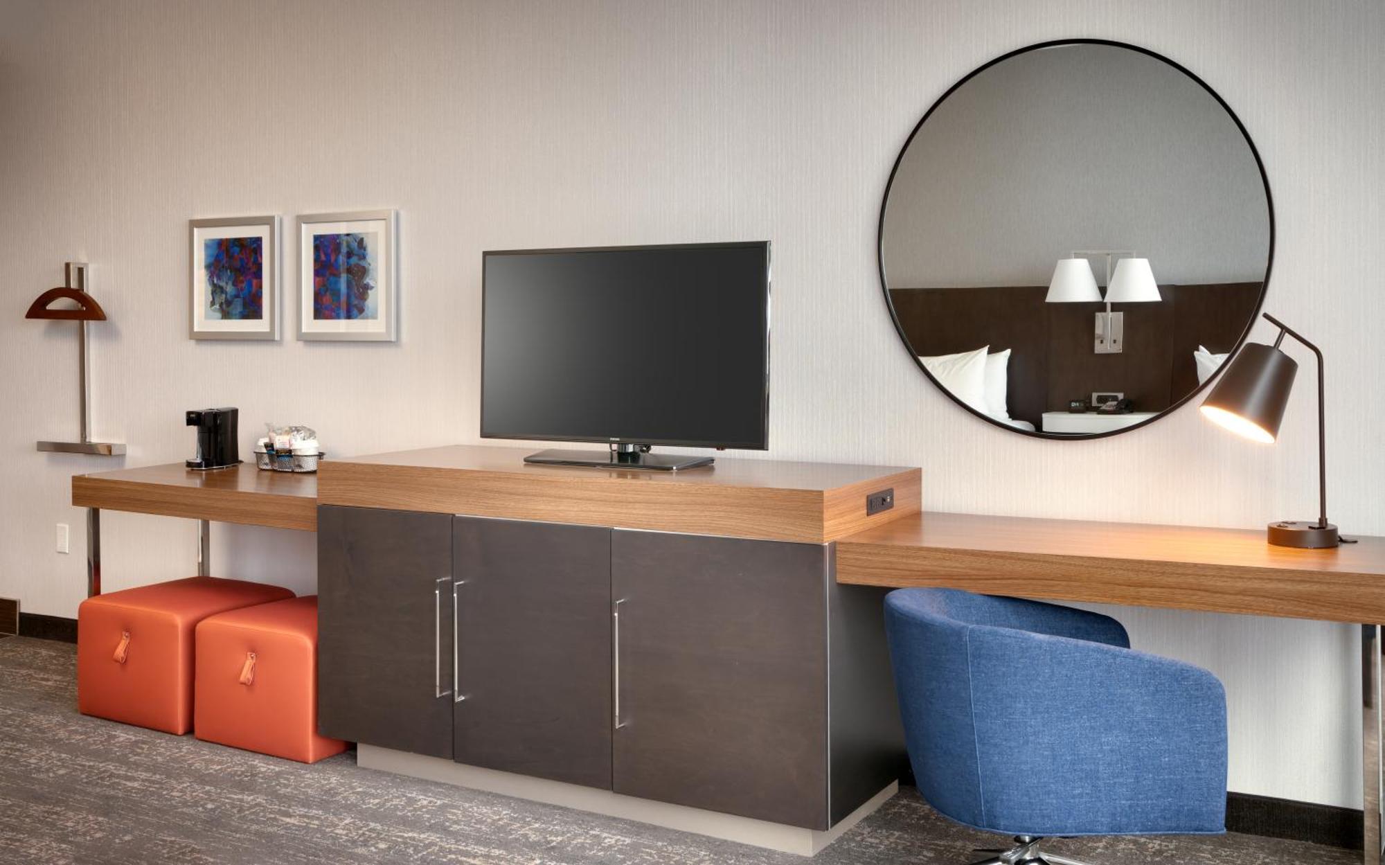 Hampton Inn & Suites Anaheim Resort Convention Center Экстерьер фото