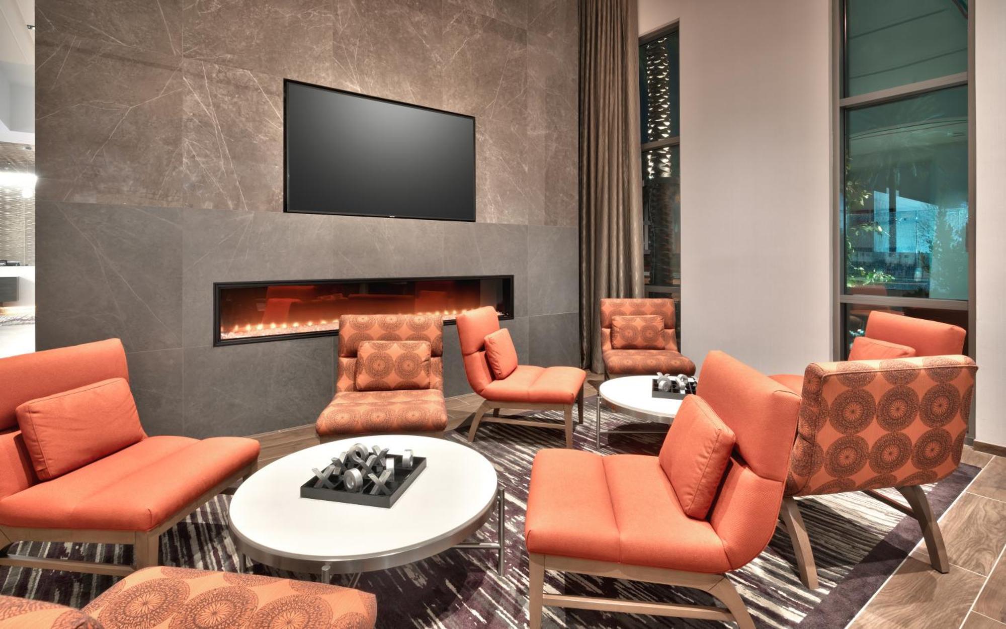 Hampton Inn & Suites Anaheim Resort Convention Center Экстерьер фото