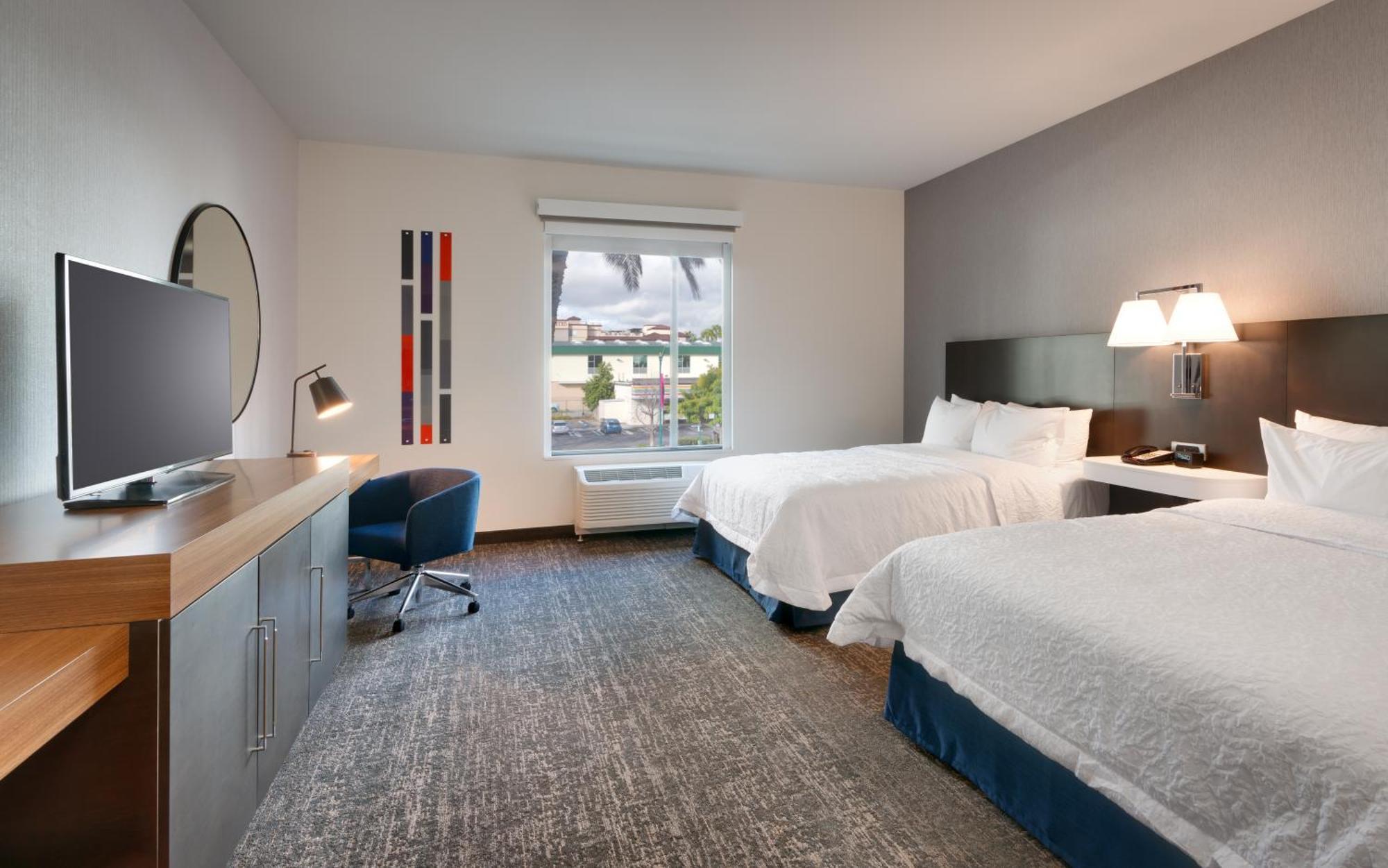 Hampton Inn & Suites Anaheim Resort Convention Center Экстерьер фото
