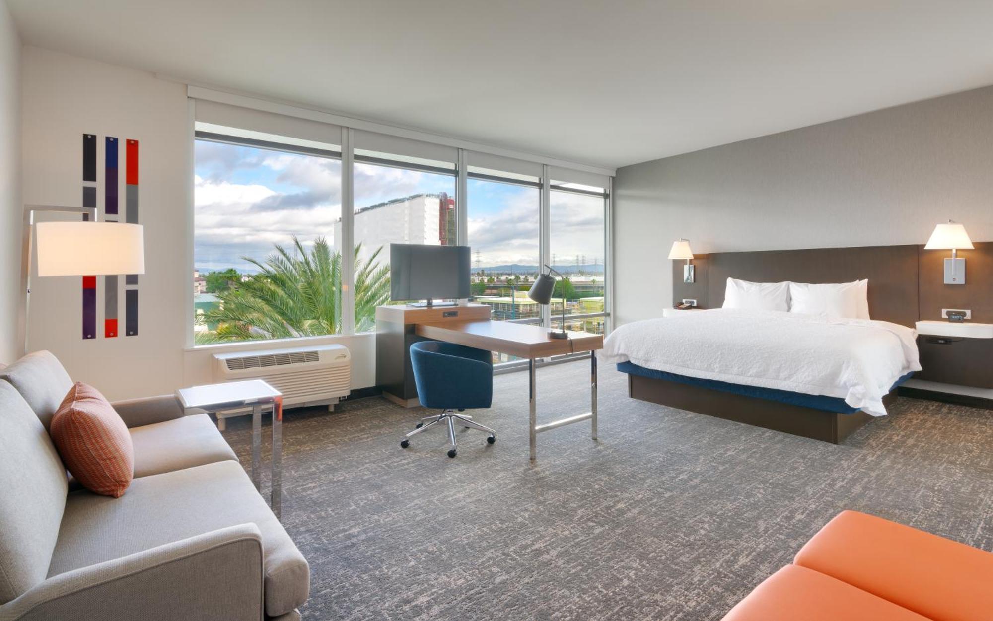 Hampton Inn & Suites Anaheim Resort Convention Center Экстерьер фото