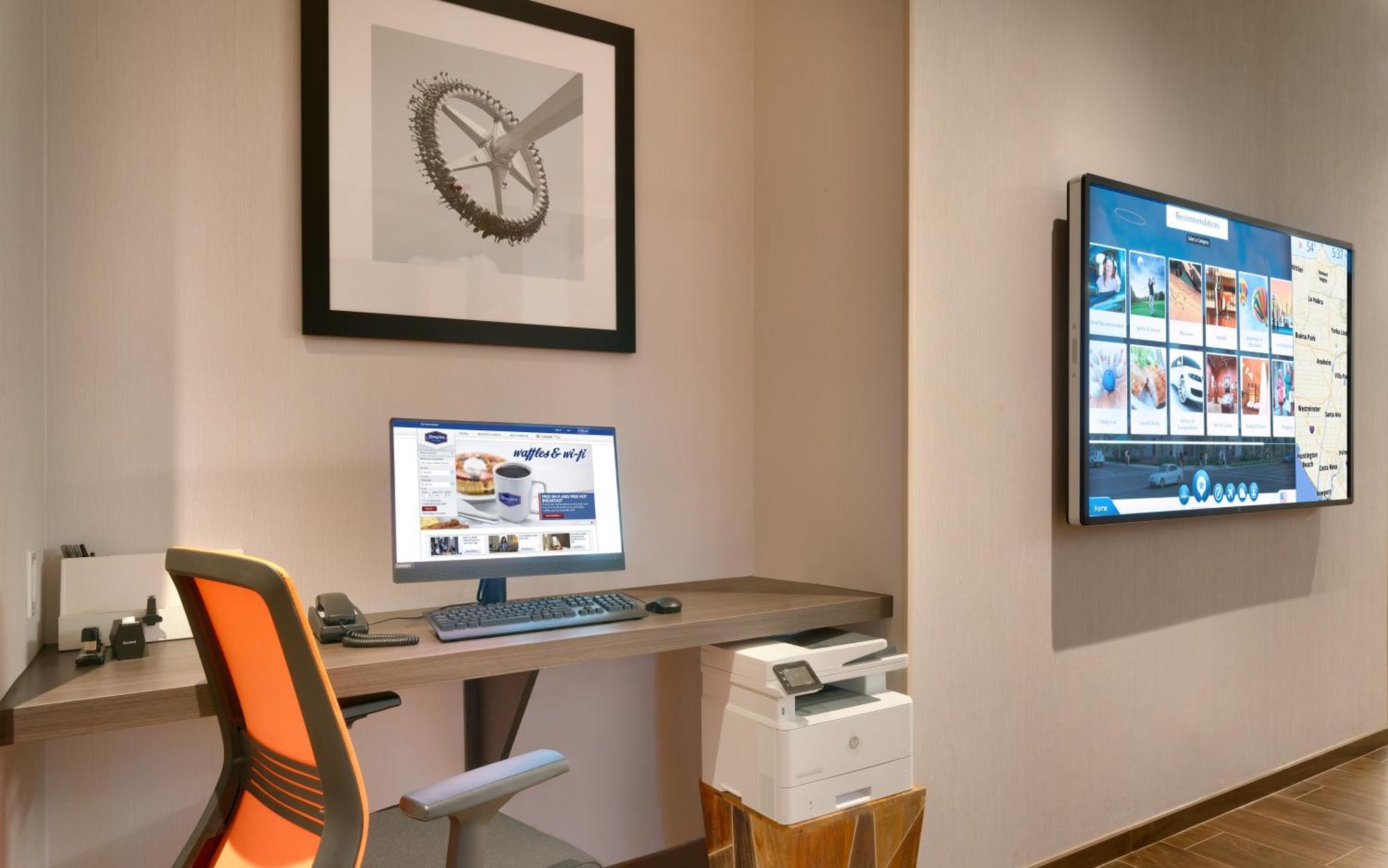 Hampton Inn & Suites Anaheim Resort Convention Center Экстерьер фото
