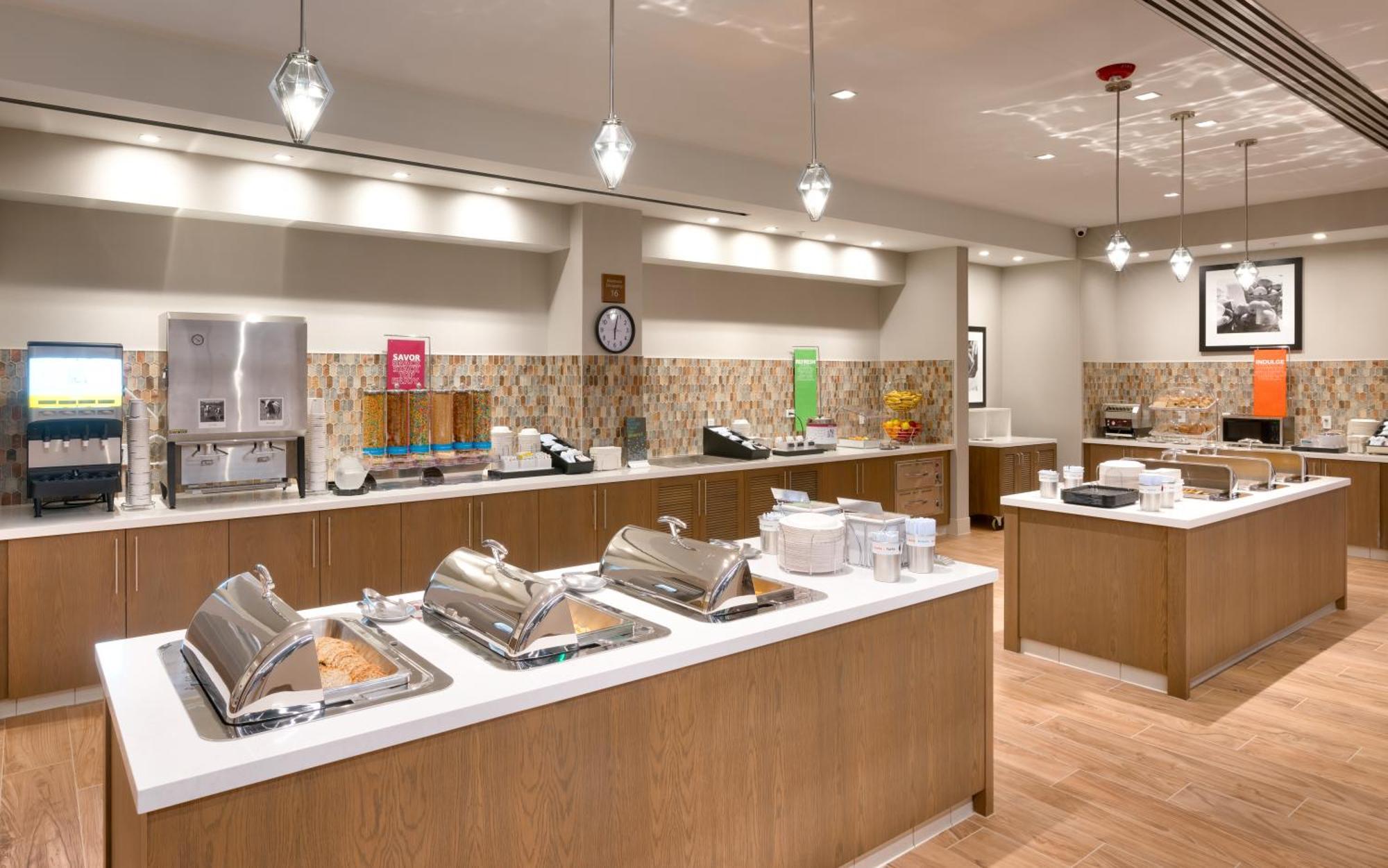 Hampton Inn & Suites Anaheim Resort Convention Center Экстерьер фото