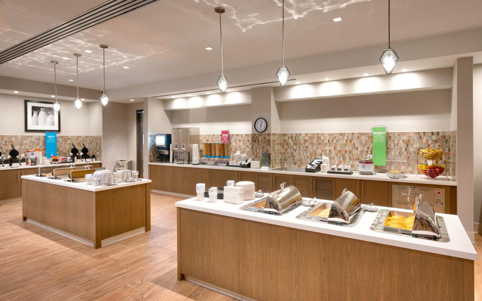 Hampton Inn & Suites Anaheim Resort Convention Center Экстерьер фото