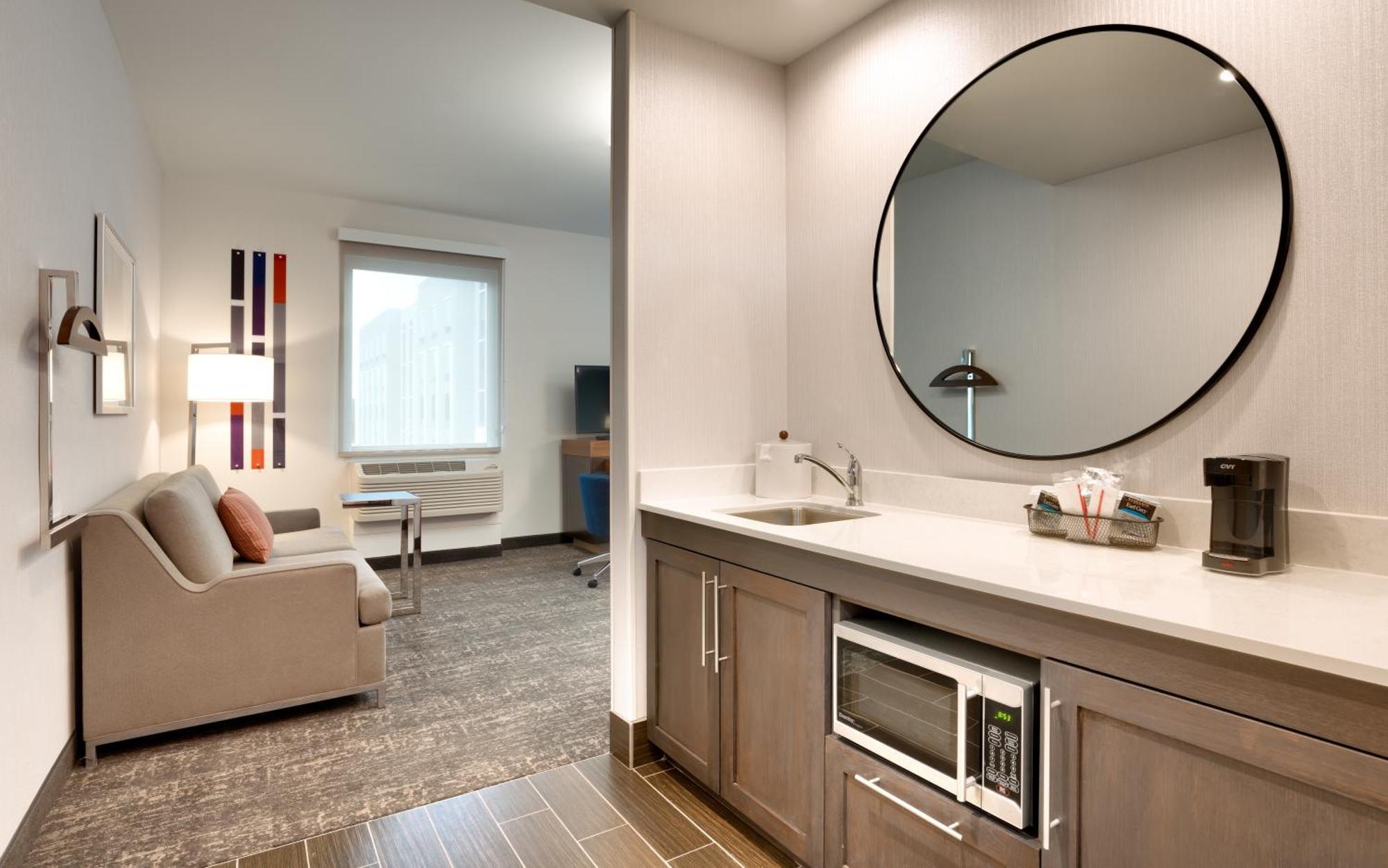 Hampton Inn & Suites Anaheim Resort Convention Center Экстерьер фото